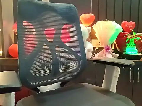 GoldnessAishu online show from 7, 2, 2025