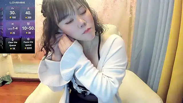 Snapshot of Pennyee chatting on 15, 3, 2025 Pennyee online show from 15, 3, 2025