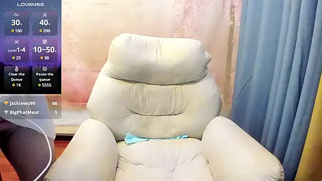 Snapshot of Pennyee chatting on 16, 3, 2025 Pennyee online show from 16, 3, 2025