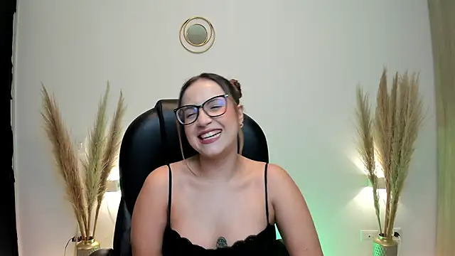 Snapshot of RyliieHunter chatting on 14, 12, 2024 RyliieHunter online show from 14, 12, 2024