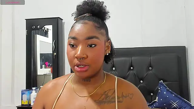 Snapshot of Natassha_brown1 chatting on 24, 9, 2025 Natassha brown1 online show from 24, 9, 2025