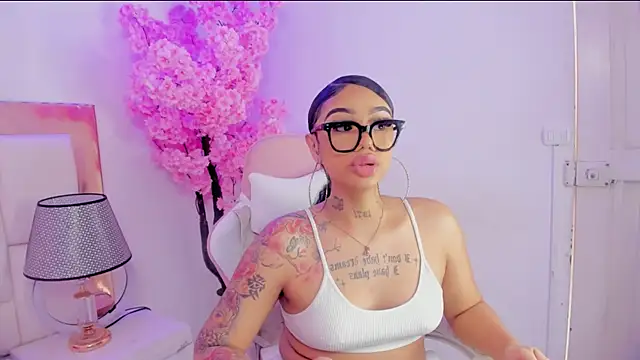 Mia Jansen online show from 6, 2, 2025