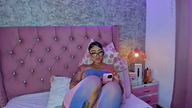 Snapshot of Mia_Jansen chatting on 13, 1, 2026 Mia Jansen online show from 13, 1, 2026