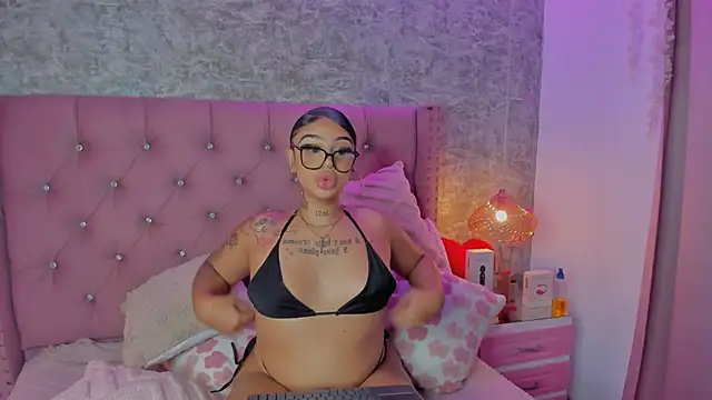 Snapshot of Mia_Jansen chatting on 19, 1, 2026 Mia Jansen online show from 19, 1, 2026