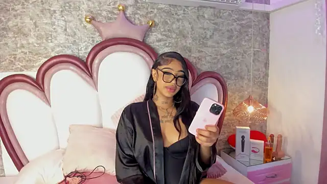 Snapshot of Mia_Jansen chatting on 9, 3, 2026 Mia Jansen online show from 9, 3, 2026