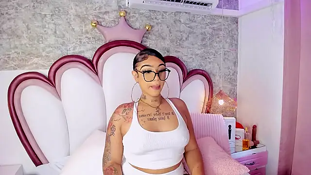 Snapshot of Mia_Jansen chatting on 8, 4, 2026 Mia Jansen online show from 8, 4, 2026