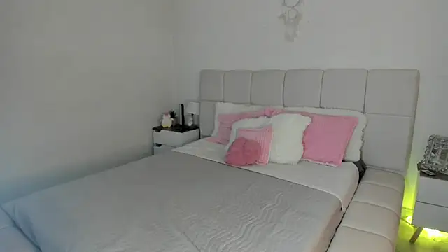 Snapshot of Ori_valentina chatting on 31, 3, 2026 Ori valentina online show from 31, 3, 2026