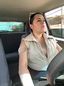 Snapshot of Lesly_10- chatting on 4, 2, 2026 Lesly 10- online show from 4, 2, 2026