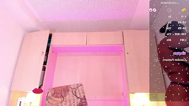 EmilyyStuart online show from 4, 2, 2025