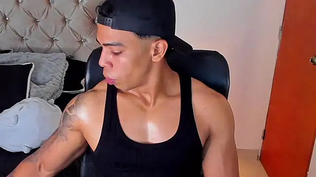 Snapshot of Andrew_wolf7 chatting on 3, 10, 2025 Andrew wolf7 online show from 3, 10, 2025