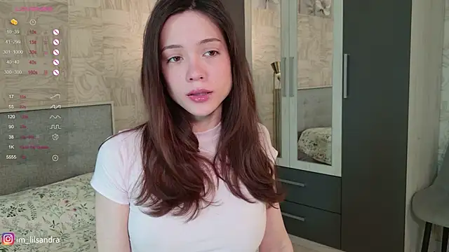 Snapshot of LIl_Sandra chatting on 3, 4, 2026 LIl Sandra online show from 3, 4, 2026