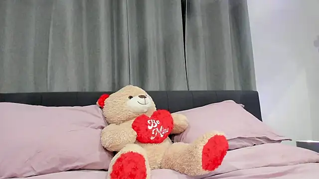 Snapshot of longislandprincess chatting on 21, 2, 2026 longislandprincess online show from 21, 2, 2026