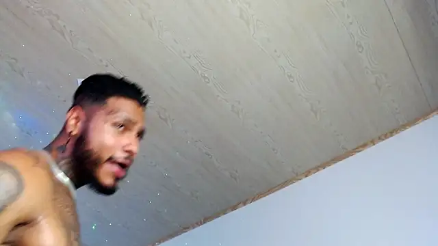 Snapshot of Exotic_tatto27121 chatting on 18, 12, 2024 Exotic tatto27121 online show from 18, 12, 2024