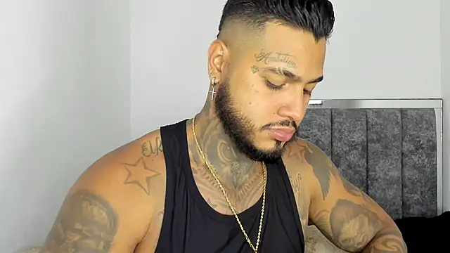 Snapshot of Exotic_tatto27121 chatting on 10, 3, 2026 Exotic tatto27121 online show from 10, 3, 2026