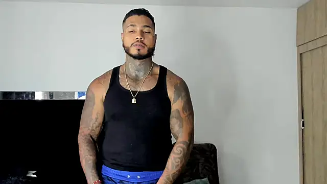 Snapshot of Exotic_tatto27121 chatting on 27, 3, 2026 Exotic tatto27121 online show from 27, 3, 2026