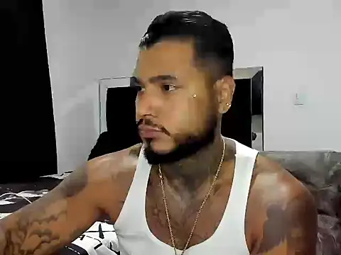 Snapshot of Exotic_tatto27121 chatting on 19, 4, 2026 Exotic tatto27121 online show from 19, 4, 2026