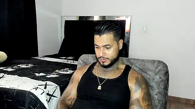 Snapshot of Exotic_tatto27121 chatting on 20, 4, 2026 Exotic tatto27121 online show from 20, 4, 2026