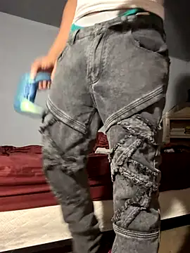 Snapshot of SluttyLyfe4L chatting on 9, 11, 2025 SluttyLyfe4L online show from 9, 11, 2025