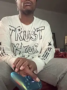 Snapshot of SluttyLyfe4L chatting on 10, 11, 2025 SluttyLyfe4L online show from 10, 11, 2025