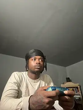 Snapshot of SluttyLyfe4L chatting on 13, 11, 2025 SluttyLyfe4L online show from 13, 11, 2025