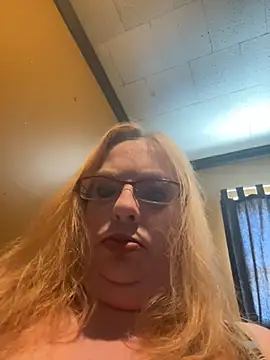 Snapshot of CherishWilliams chatting on 19, 4, 2026 CherishWilliams online show from 19, 4, 2026