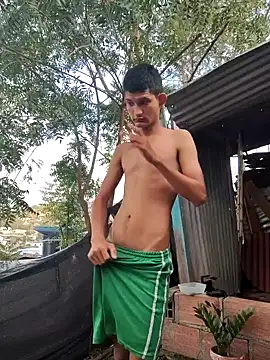 Snapshot of Valentinacuc chatting on 17, 9, 2025 Valentinacuc online show from 17, 9, 2025