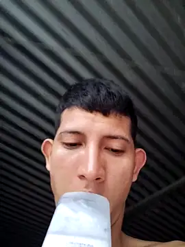 Snapshot of Valentinacuc chatting on 4, 10, 2025 Valentinacuc online show from 4, 10, 2025