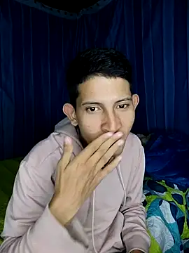 Snapshot of Valentinacuc chatting on 15, 10, 2025 Valentinacuc online show from 15, 10, 2025