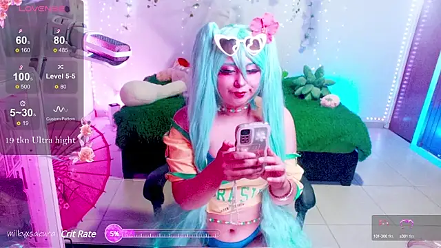 Snapshot of MilkyXSakura chatting on 6, 3, 2025 MilkyXSakura online show from 6, 3, 2025