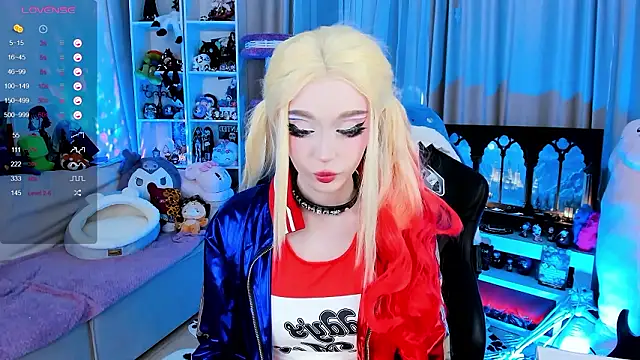 Snapshot of _Sparkland_ chatting on 10, 3, 2026 Sparkland online show from 10, 3, 2026