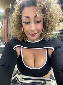 Snapshot of Katti_Barrera chatting on 20, 6, 2026 Katti Barrera online show from 20, 6, 2026