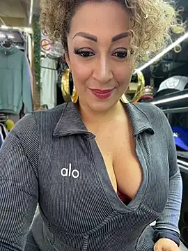 Snapshot of Katti_Barrera chatting on 2, 7, 2026 Katti Barrera online show from 2, 7, 2026