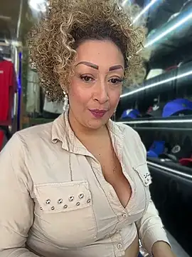 Snapshot of Katti_Barrera chatting on 21, 7, 2026 Katti Barrera online show from 21, 7, 2026