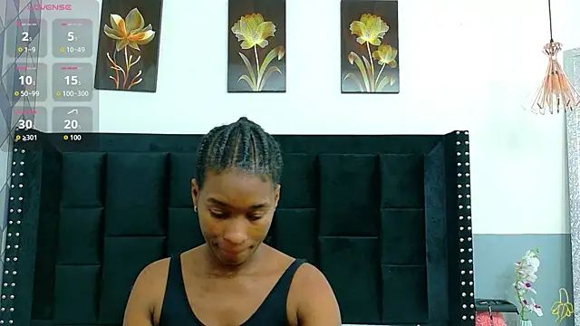 Snapshot of petitelittleebony chatting on 29, 5, 2026 petitelittleebony online show from 29, 5, 2026