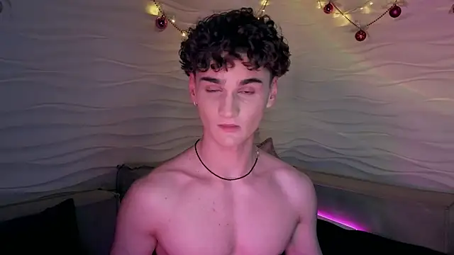 Snapshot of adam_21cm__ chatting on 9, 1, 2025 adam 21cm   online show from 9, 1, 2025