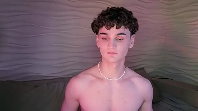 Snapshot of adam_21cm__ chatting on 2, 2, 2025 adam 21cm   online show from 2, 2, 2025