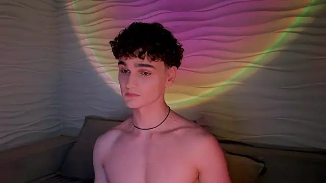 Snapshot of adam_21cm__ chatting on 6, 3, 2025 adam 21cm   online show from 6, 3, 2025