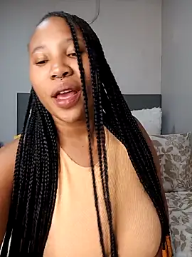 Snapshot of DrippinCaramelCutie chatting on 5, 5, 2026 DrippinCaramelCutie online show from 5, 5, 2026
