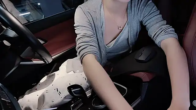 Snapshot of newwell chatting on 12, 4, 2026 newwell online show from 12, 4, 2026