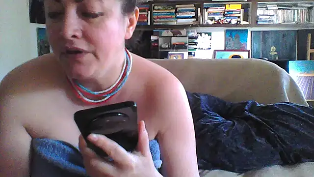 Snapshot of MariaAnaSunshine chatting on 4, 3, 2026 MariaAnaSunshine online show from 4, 3, 2026