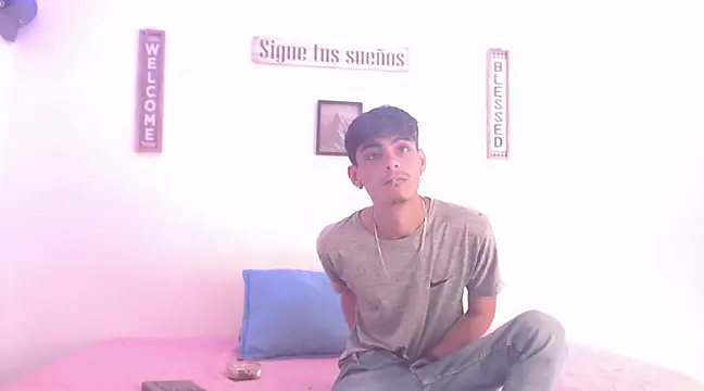 Snapshot of harrytomson_1 chatting on 15, 12, 2024 harrytomson 1 online show from 15, 12, 2024