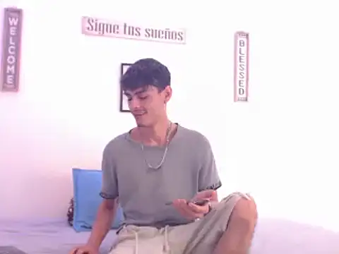 Snapshot of harrytomson_1 chatting on 29, 12, 2024 harrytomson 1 online show from 29, 12, 2024