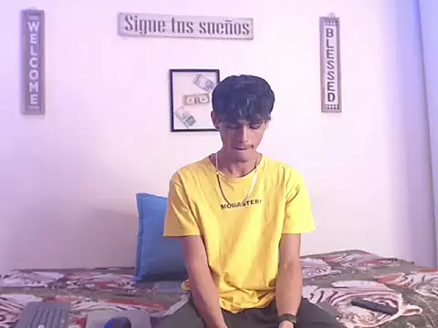 Snapshot of harrytomson_1 chatting on 27, 1, 2025 harrytomson 1 online show from 27, 1, 2025