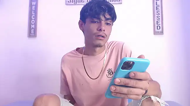 Snapshot of harrytomson_1 chatting on 19, 2, 2025 harrytomson 1 online show from 19, 2, 2025