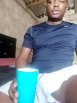 Snapshot of shabane002 chatting on 3, 11, 2025 shabane002 online show from 3, 11, 2025