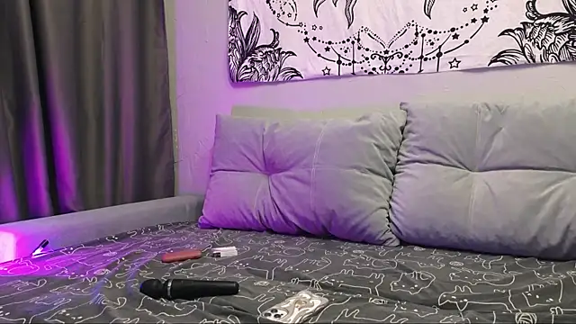 Snapshot of charlie_din chatting on 8, 4, 2026 charlie din online show from 8, 4, 2026