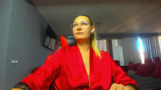 Snapshot of sugar_mayy chatting on 20, 10, 2025 sugar mayy online show from 20, 10, 2025