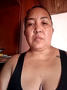 Snapshot of cougar_town chatting on 1, 3, 2025 cougar town online show from 1, 3, 2025