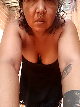 Snapshot of cougar_town chatting on 8, 3, 2025 cougar town online show from 8, 3, 2025