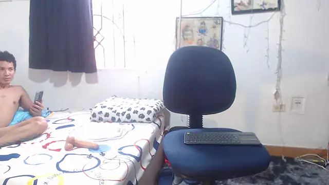 Snapshot of cougar_town chatting on 1, 11, 2025 cougar town online show from 1, 11, 2025